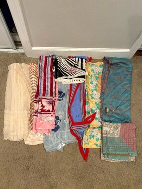 Mixed Vintage Silk Scarves - Multicolor Set